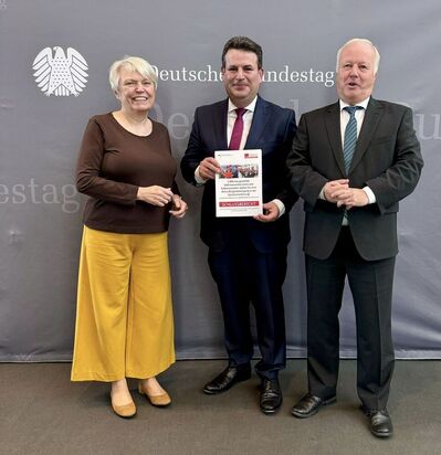 (v.l. Doris Barnett, Bundessozialminister Hubertus Heil, Peter Weiß)